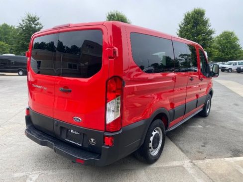 Used 2019 Ford Transit 150 XL image 7