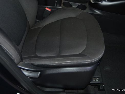 Used 2016 Kia Soul image 18