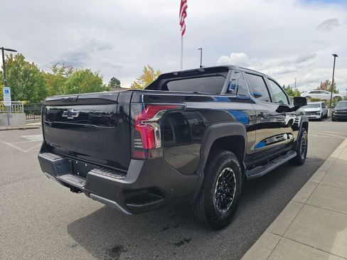 Used 2026 Chevrolet Silverado EV Trail Boss AWD/4WD image 7