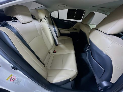 Used 2019 Lexus ES 350 image 11