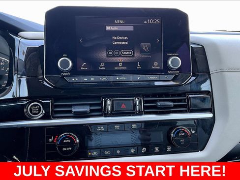 Used 2024 Nissan Pathfinder SV AWD/4WD image 19