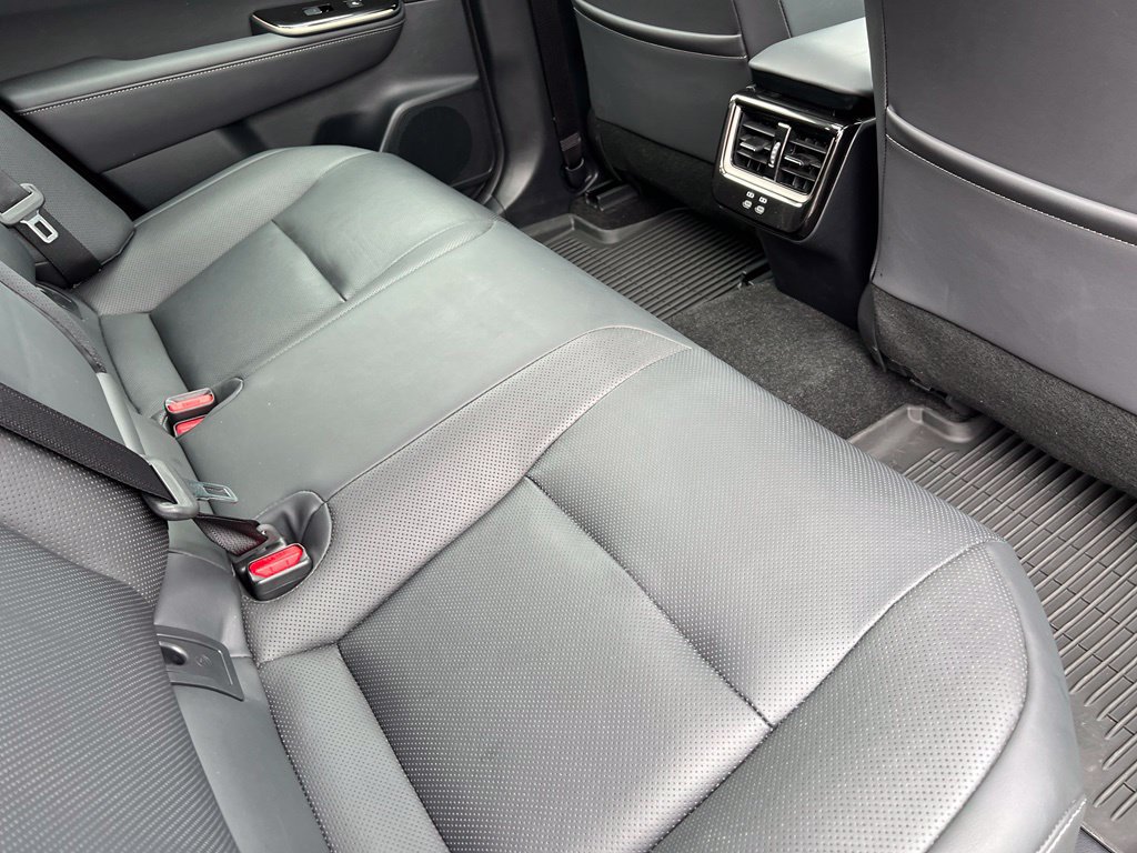Certified 2024 Toyota Crown Platinum AWD/4WD image 21