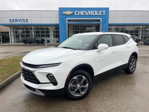 New 2025 Chevrolet Blazer LT w/ Convenience Package image 2