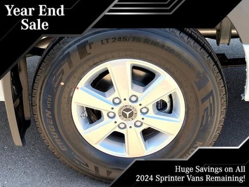 New 2024 Mercedes-Benz Sprinter 2500 image 24