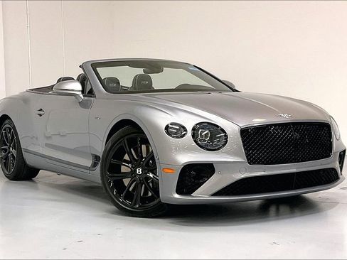 Used 2024 Bentley Continental GT image 35