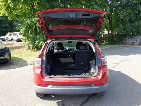 Used 2019 Jeep Compass Latitude w/ Popular Equipment Group AWD/4WD image 33