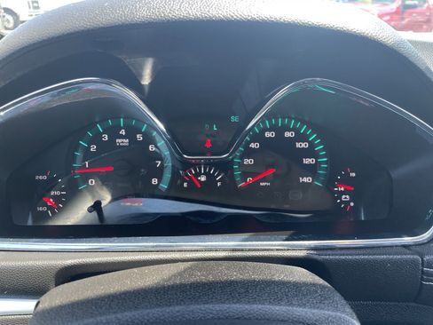 Used 2016 Chevrolet Traverse LT AWD/4WD image 19