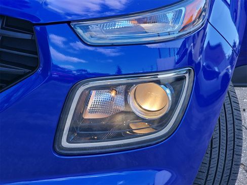 Certified 2022 Hyundai Venue SE image 33