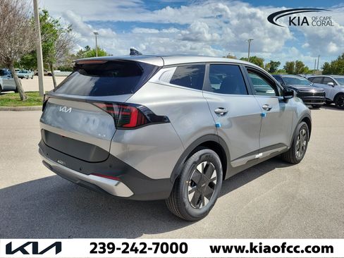 New 2026 Kia Sportage LX FWD image 6