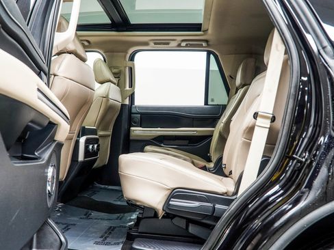 Used 2024 Ford Expedition Limited image 37