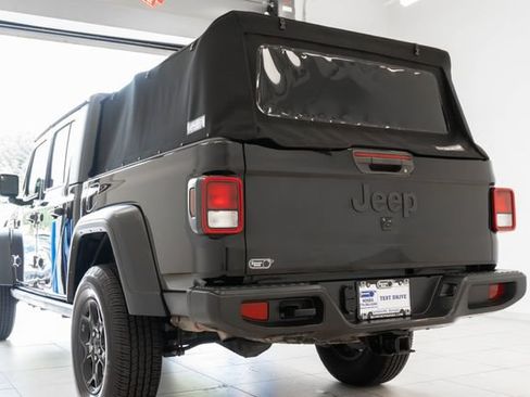 Used 2023 Jeep Gladiator Sport w/ Trailer Tow Package AWD/4WD image 10
