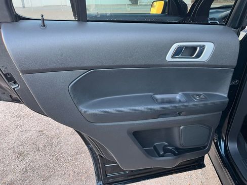 Used 2014 Ford Explorer XLT w/ Equipment Group 201A image 18