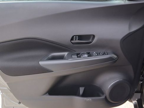 New 2025 Nissan Kicks Play S image 15