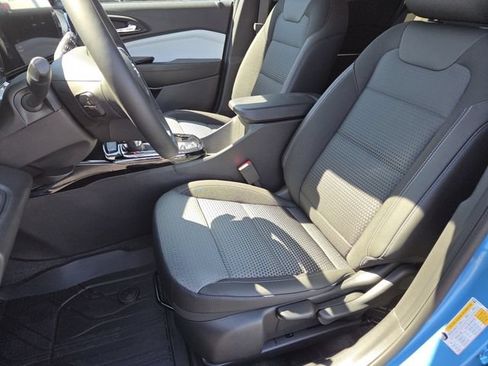 New 2026 Chevrolet Trax LT w/ Driver Confidence Package FWD image 32