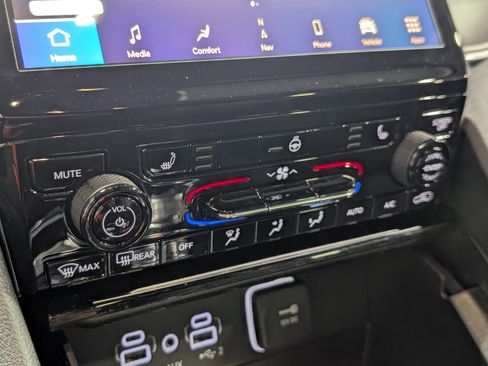 Used 2024 Jeep Grand Cherokee L Limited w/ Trailer Tow Package image 20