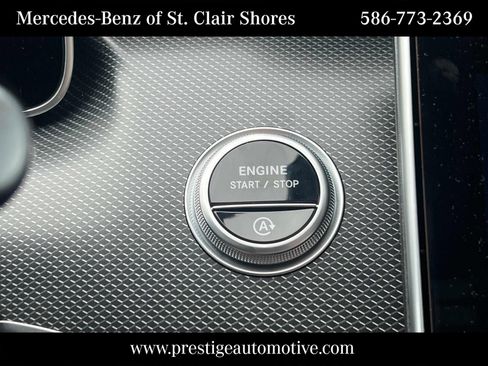 Used 2025 Mercedes-Benz C 300 4MATIC Sedan image 29