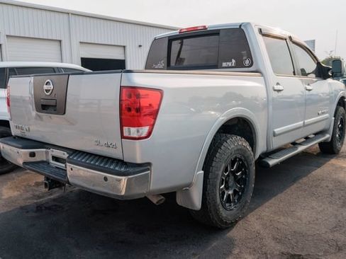 Used 2011 Nissan Titan SL w/ SL Technology Pkg AWD/4WD image 3