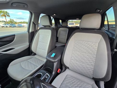 Used 2018 Chevrolet Equinox LT image 31