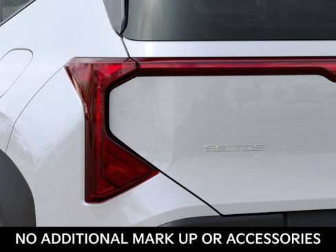 New 2027 Kia Seltos S FWD image 11