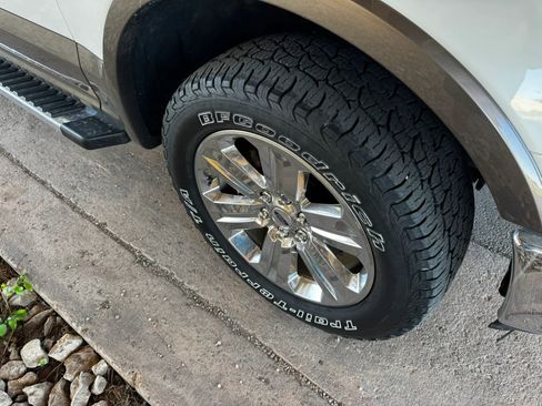 Used 2020 Ford F150 Lariat image 32