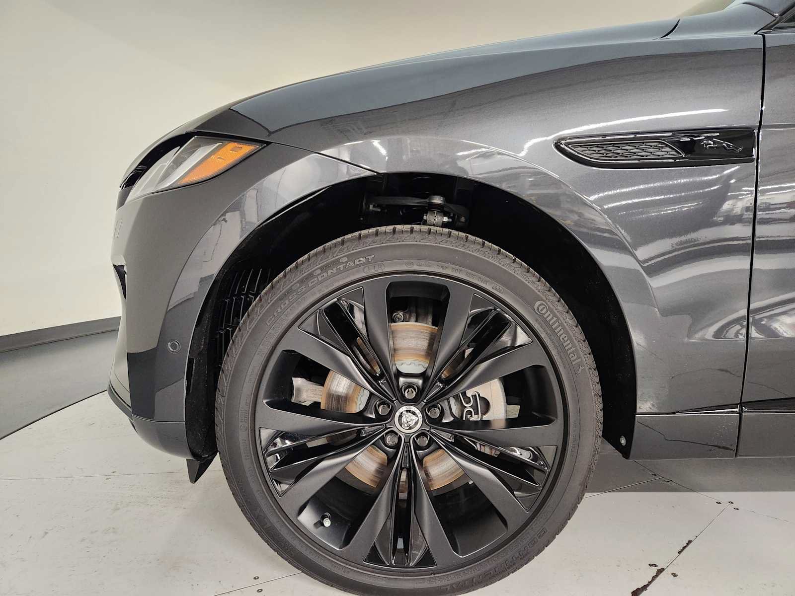 New 2026 Jaguar F-PACE R-Dynamic S AWD/4WD image 11