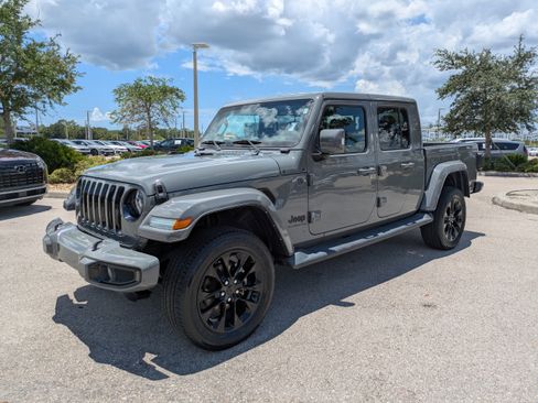 Used 2022 Jeep Gladiator Overland AWD/4WD image 8