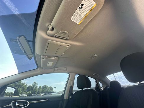Used 2017 Nissan Sentra SV FWD image 19
