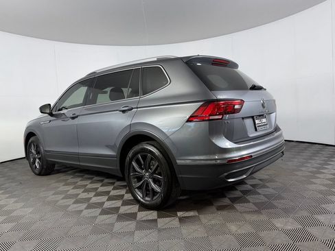 Used 2024 Volkswagen Tiguan SE FWD image 9