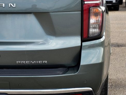 Used 2023 Chevrolet Suburban Premier image 11