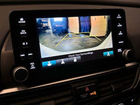 Used 2018 Honda Accord Sport image 14