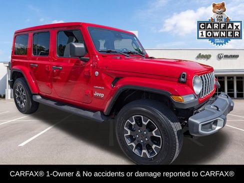 Used 2024 Jeep Wrangler Unlimited Sahara AWD/4WD image 2