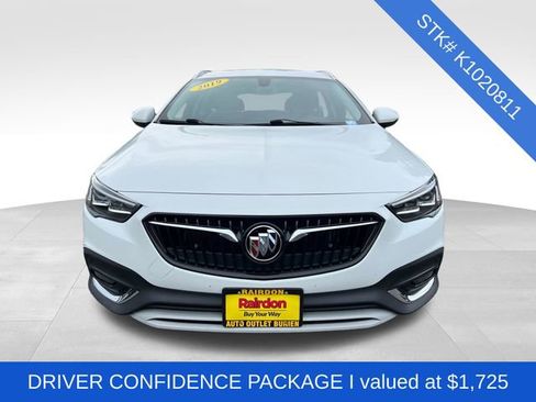 Used 2019 Buick Regal Essence w/ Driver Confidence Package I image 2