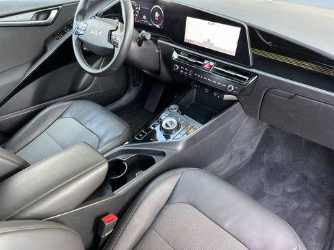 Used 2023 Kia Niro Wind w/ Wind Preserve Package image 16