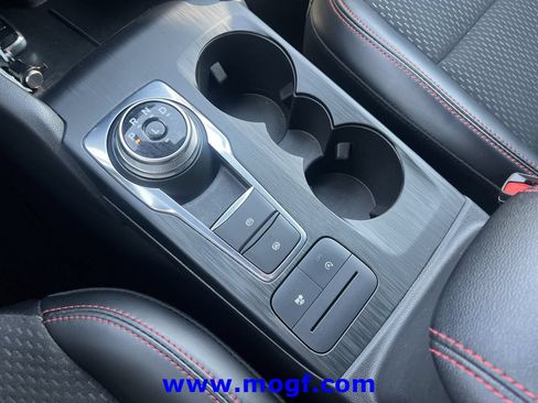 Used 2025 Ford Escape ST-Line FWD image 12