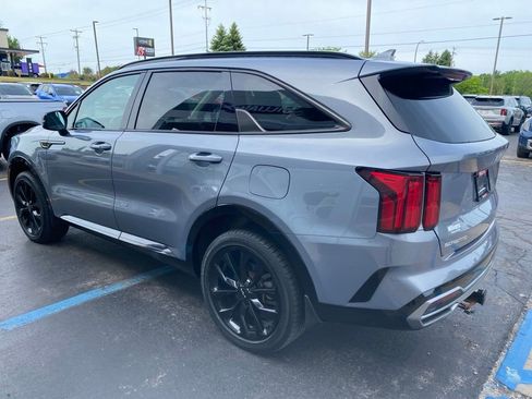 Used 2023 Kia Sorento SX AWD/4WD image 9