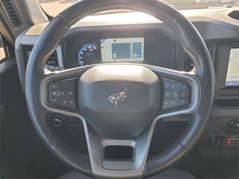 Used 2022 Ford Bronco Big Bend w/ Sasquatch Package image 25