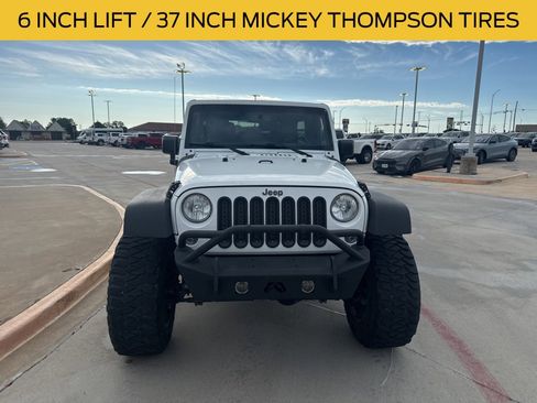 Used 2016 Jeep Wrangler Unlimited Rubicon w/ Connectivity Group AWD/4WD image 2
