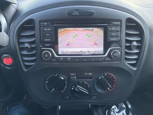 Used 2016 Nissan Juke S image 14