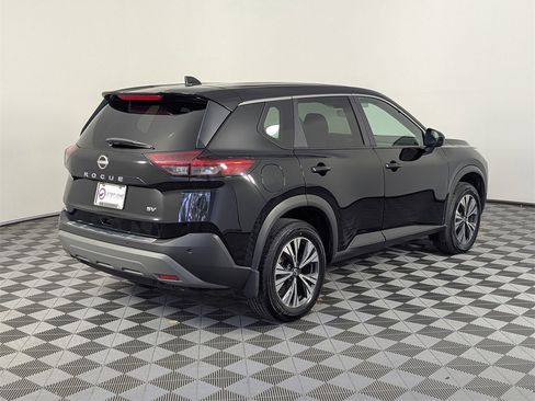 Used 2023 Nissan Rogue SV image 7