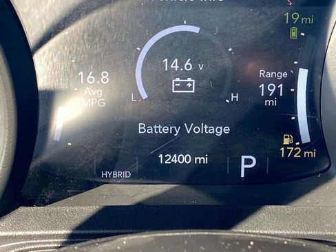 Used 2025 Jeep Wrangler Willys image 18