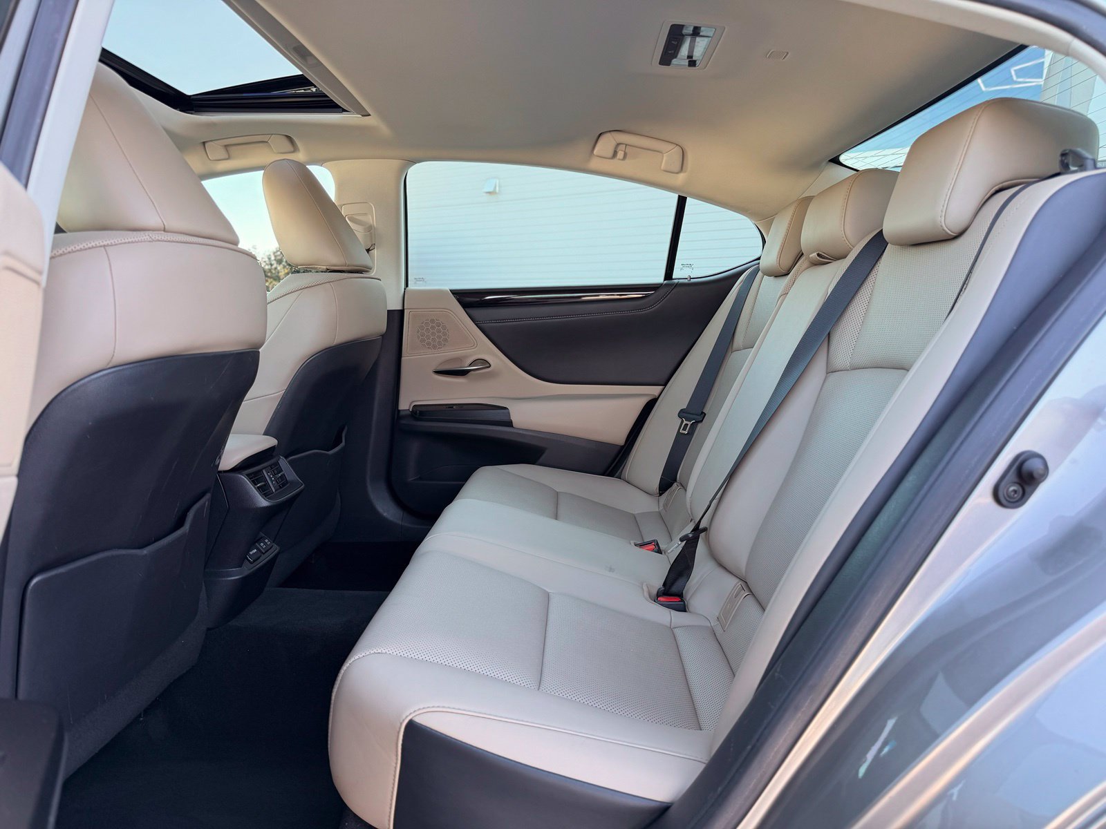 Used 2021 Lexus ES 250 w/ Premium Package AWD/4WD image 24