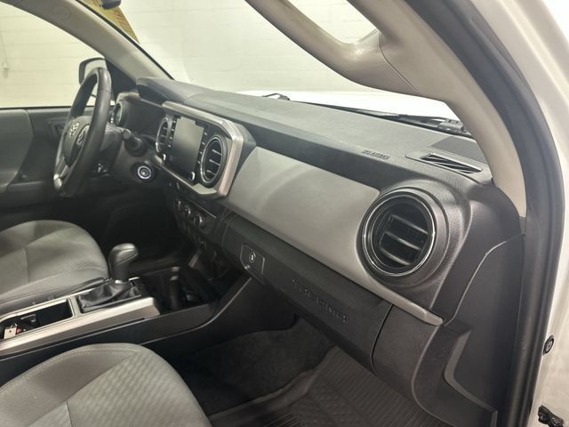 Used 2021 Toyota Tacoma SR5 RWD image 16