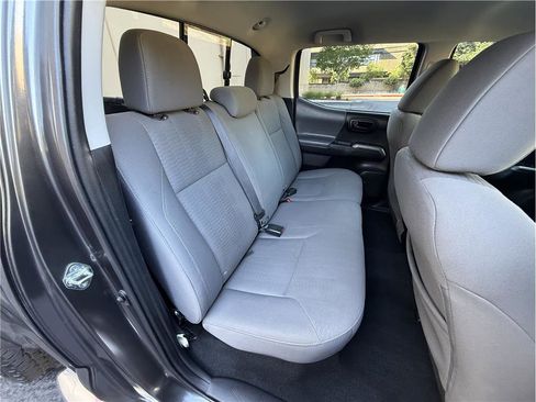 Used 2017 Toyota Tacoma SR5 w/ Tow Package RWD image 20