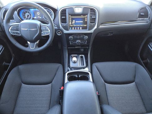 Used 2023 Chrysler 300 Touring w/ Sport Appearance Package image 24