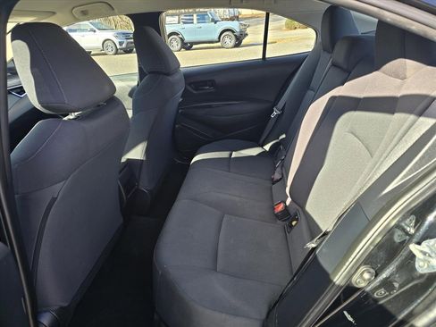 Used 2022 Toyota Corolla LE image 12