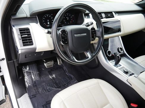Used 2019 Land Rover Range Rover Sport Supercharged AWD/4WD image 11
