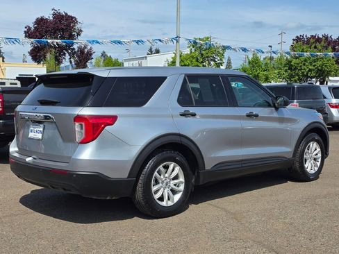 Used 2020 Ford Explorer 2WD image 2