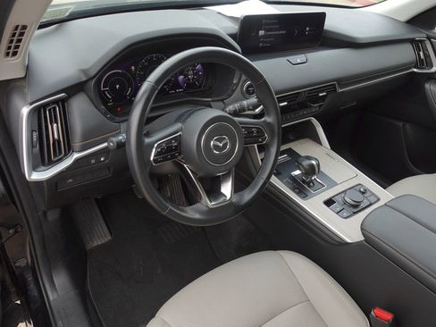 Used 2024 MAZDA CX-90 Plug-In Hybrid w/ Preferred AWD/4WD image 9