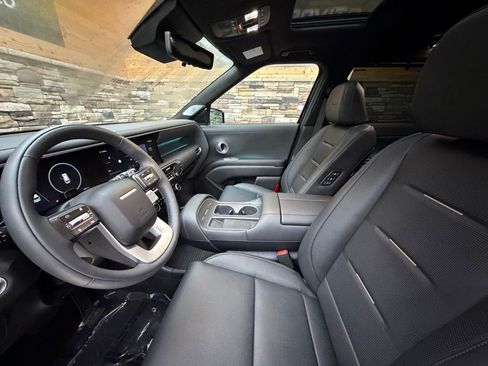 Used 2026 Hyundai Palisade Calligraphy image 11