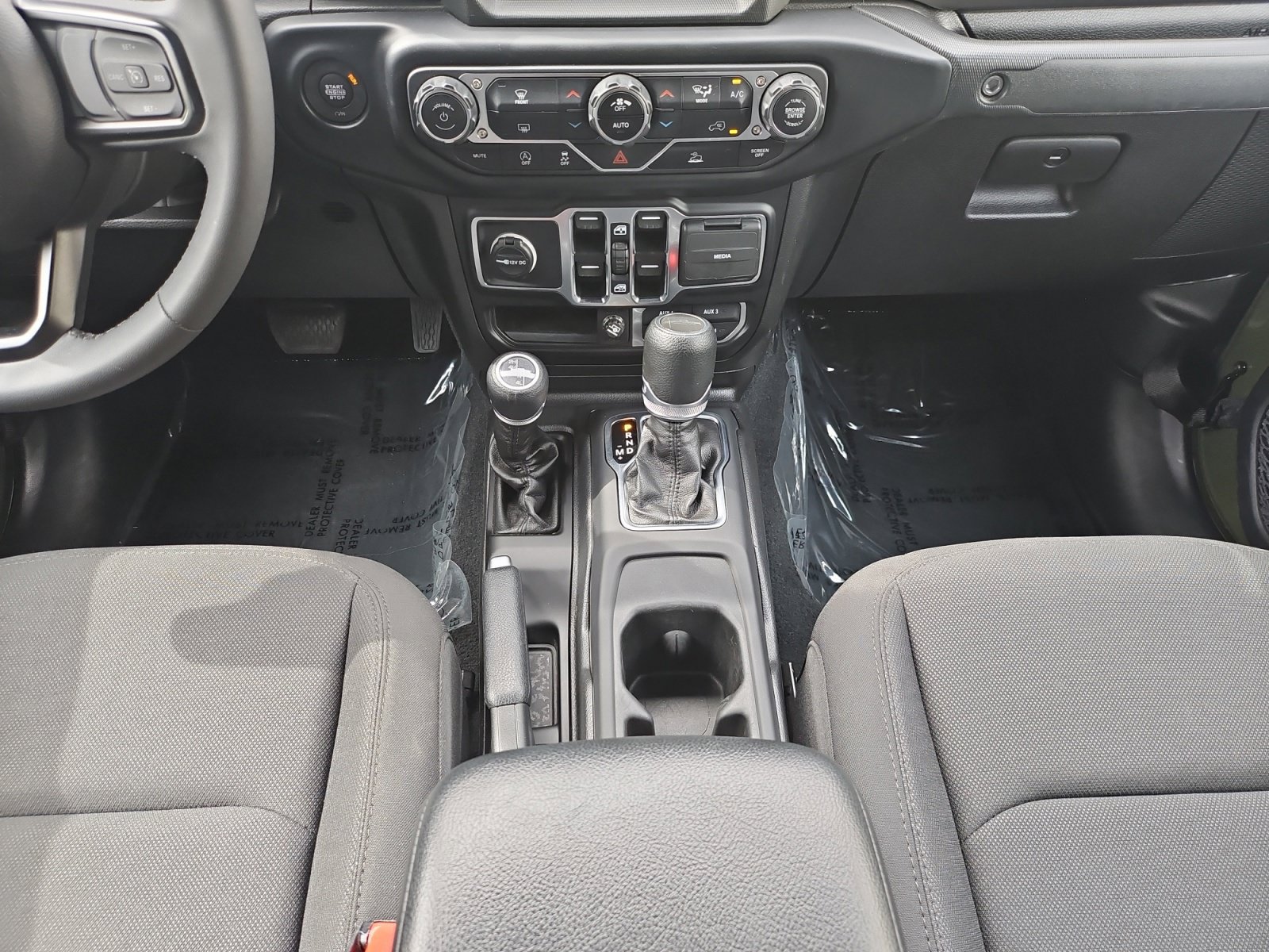 Used 2023 Jeep Gladiator Sport AWD/4WD image 33